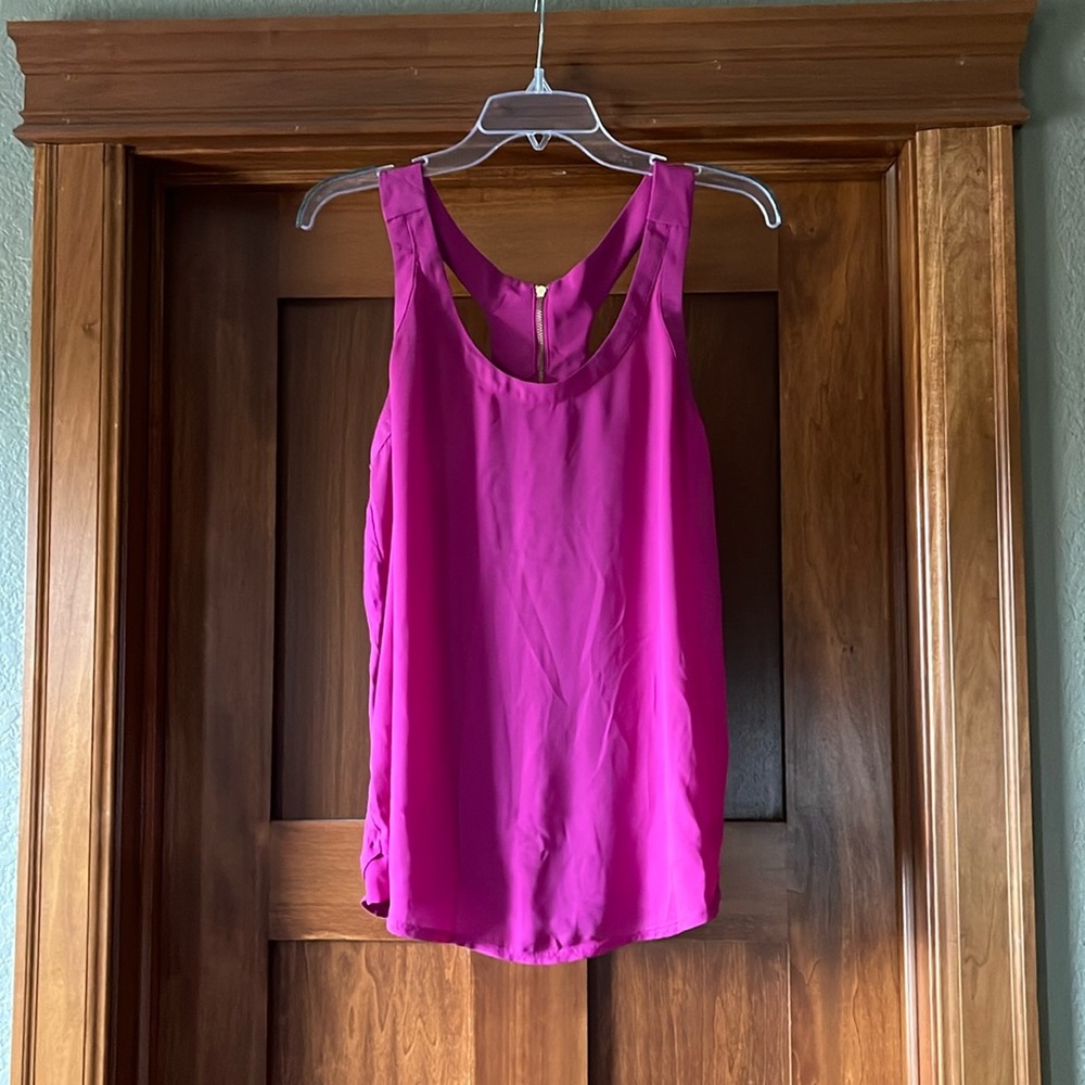 Express top size large.